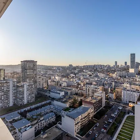 Apartment Le « 24th » On Blum Square Puteaux